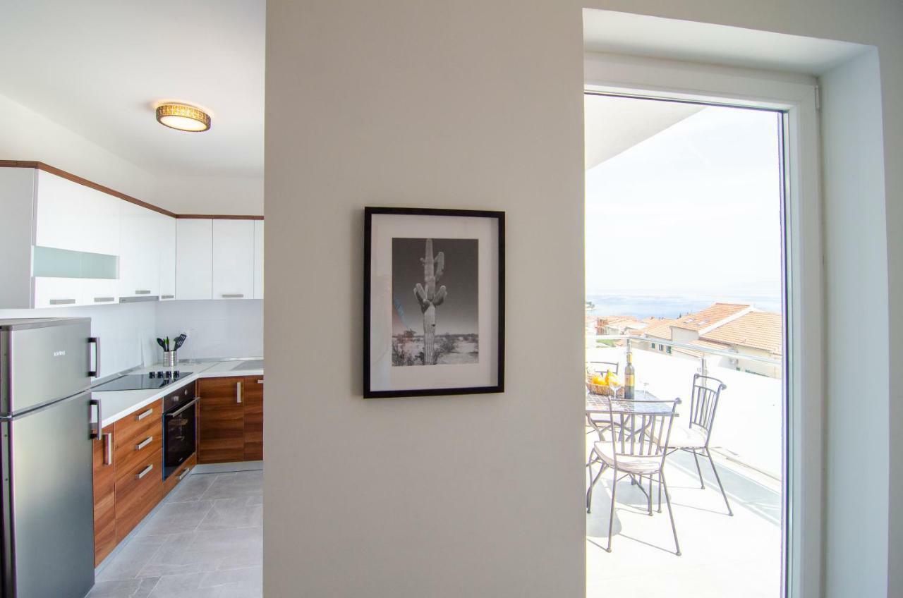 Apartments Sara 3 Bol Luaran gambar