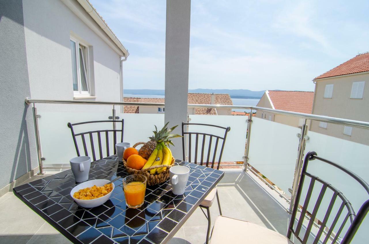 Apartments Sara 3 Bol Luaran gambar