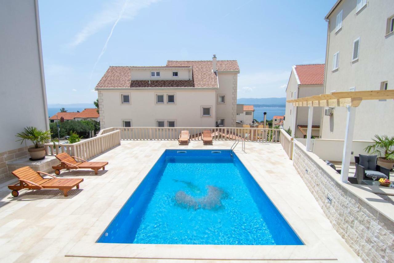 Apartments Sara 3 Bol Luaran gambar